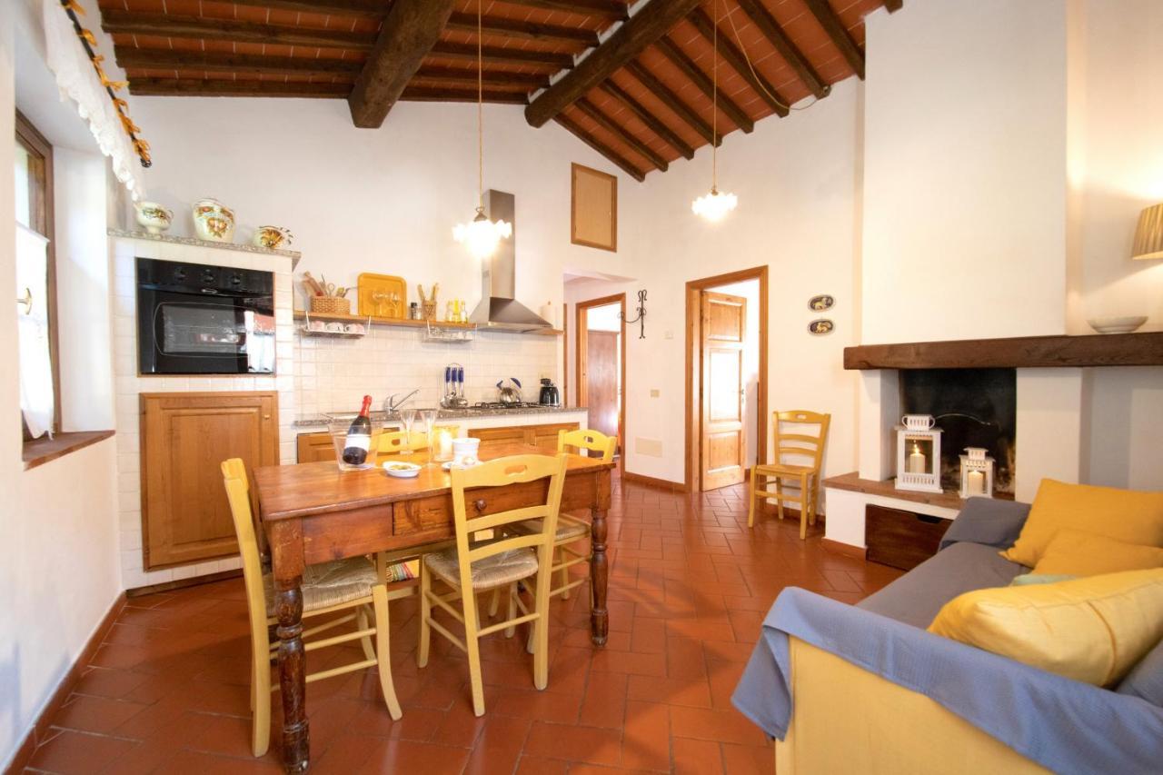 בורגו א מוצאנו Casetta Di Butia, Gelsomino Apartment מראה חיצוני תמונה