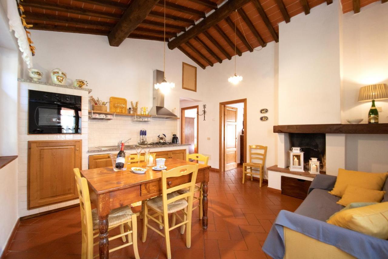 בורגו א מוצאנו Casetta Di Butia, Gelsomino Apartment מראה חיצוני תמונה